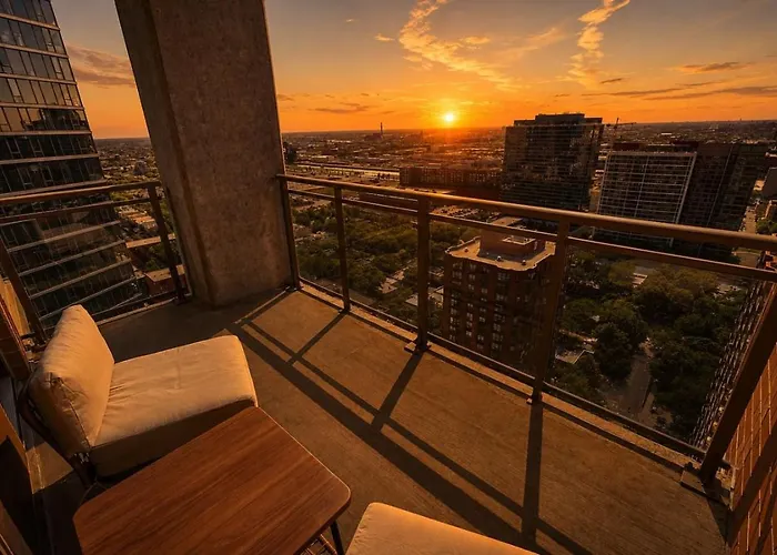 29th Floor 2br With Balcony And Gym *