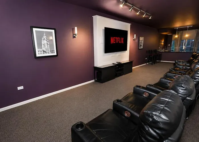 29th Floor 2br With Balcony And Gym Chicago