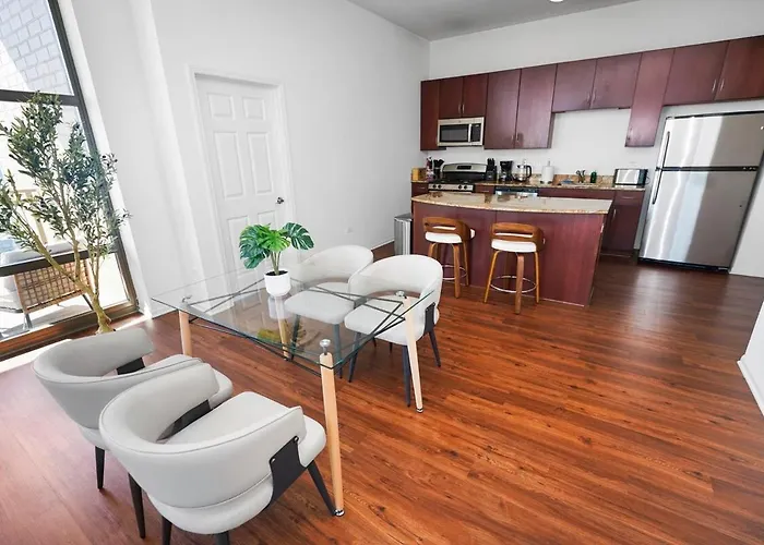 29th Floor 2br With Balcony And Gym *